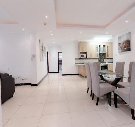 Unit 5, Capella Place Apartman Accra Kültér fotó