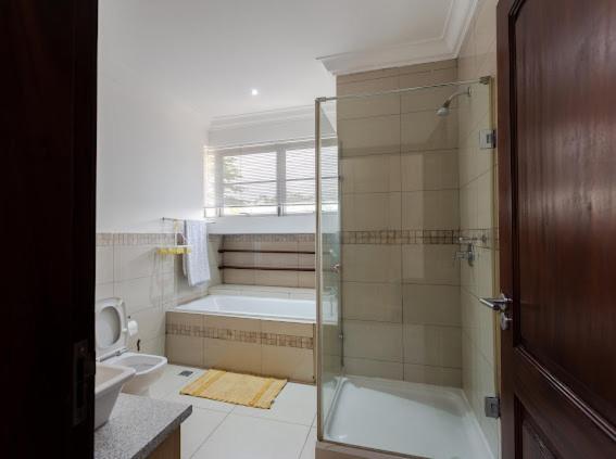 Unit 5, Capella Place Apartman Accra Kültér fotó